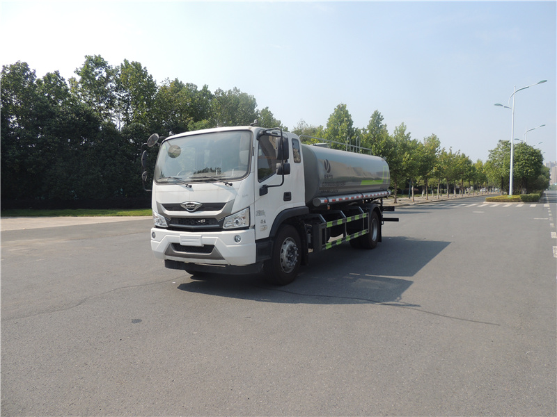 湖北盈通汽車盈蜂環(huán)衛(wèi)灑