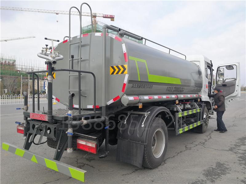 湖北盈通汽車福田國六掃路車