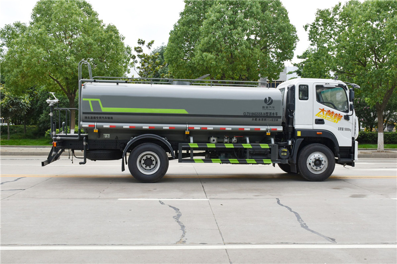 湖北盈通汽車廣西藍(lán)牌福田抑塵車價格