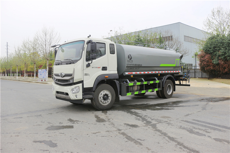 福田領(lǐng)航ES7 16方灑水車_CLT5181GPSBJ6A型綠化噴灑車