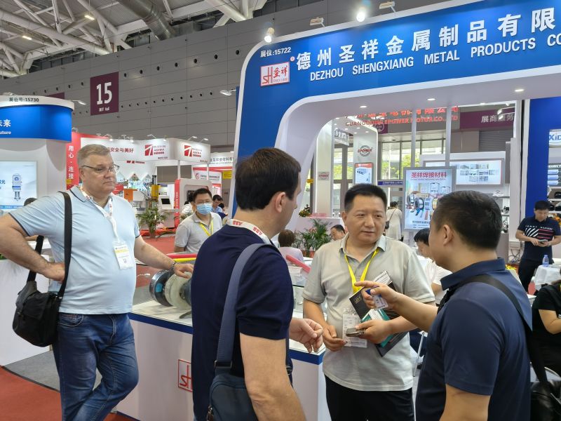 大型展會(huì)現(xiàn)場